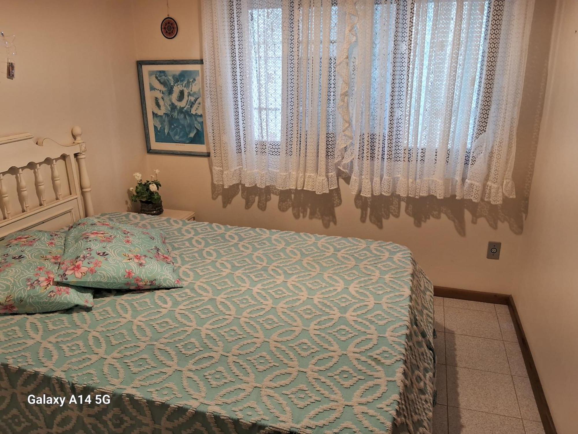Alugo Quarto A 300M Da Praia 托雷斯 外观 照片