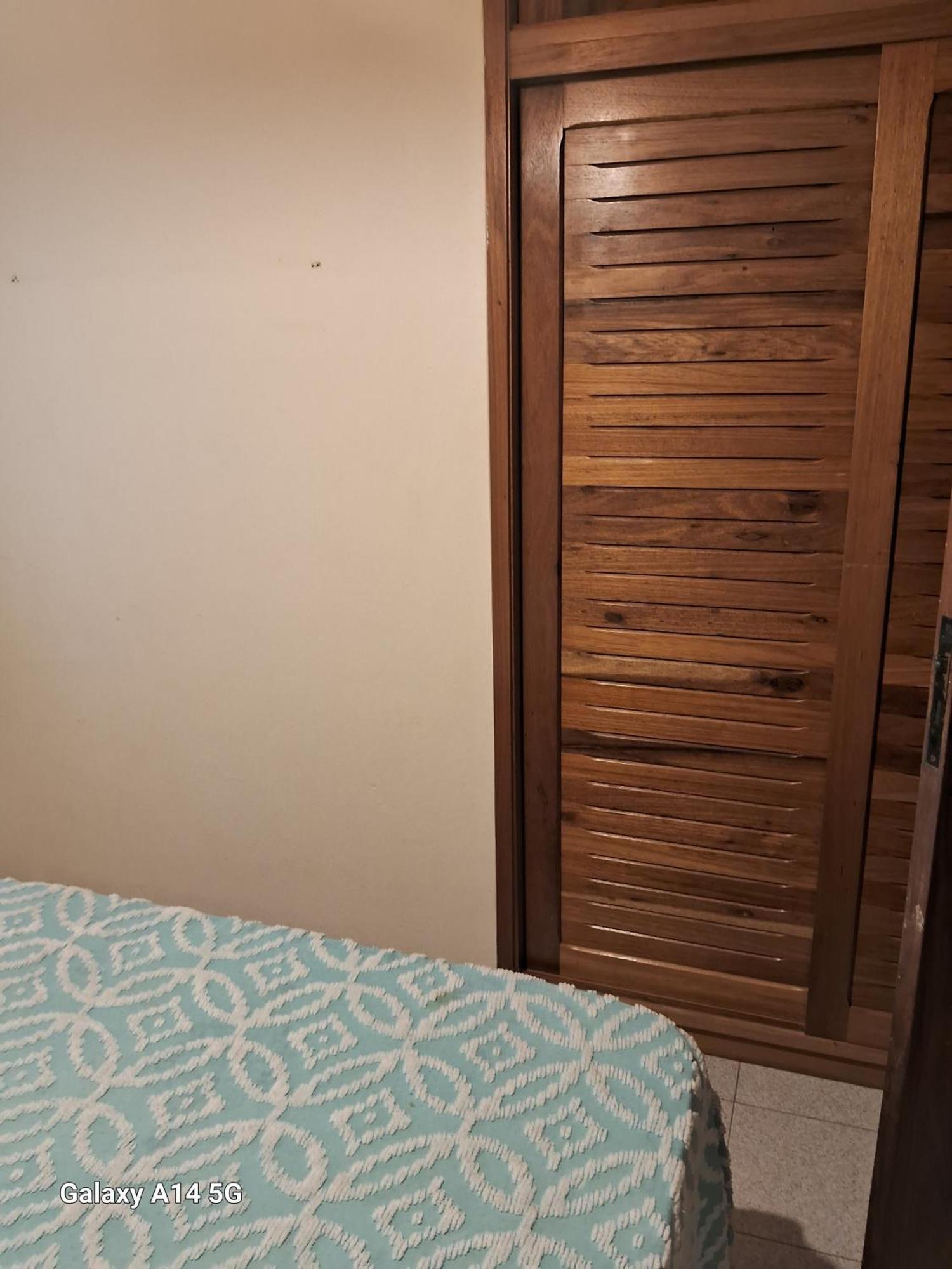 Alugo Quarto A 300M Da Praia 托雷斯 外观 照片